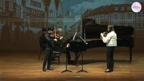 Kuvatulokset haulle brahms horn trio