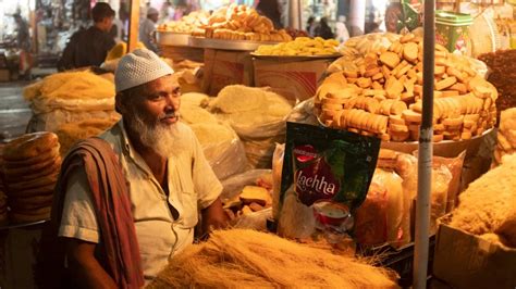 কলকাতার জাকারিয়া স্ট্রিট থেকে মুম্বইয়ের মহম্মদ আলি রোড– রমজান মাসে ...