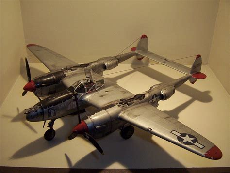 Scale Model Hobby: Lockheed P-38 J Lightning 1:48 scale