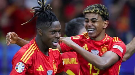 Spanish-Ghanaian winger Nico Williams jokes he is the ‘bigger talent ...