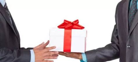 到欧洲买什么礼物最新素材