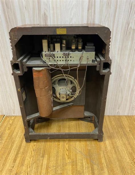 Antique Philco 40-180 Console Floor Radio at 1stDibs | philco antique ...