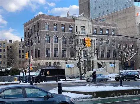 Bronx Housing Civil Court - Side Manhattan