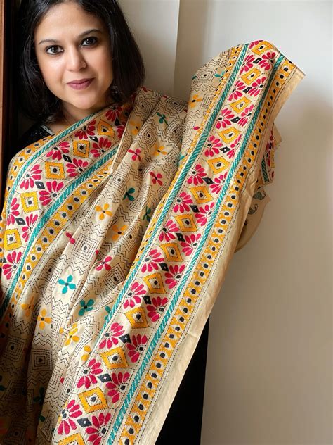 Beige Handmade Nakshi Kantha Dupatta in Pure Silk - Masakalee