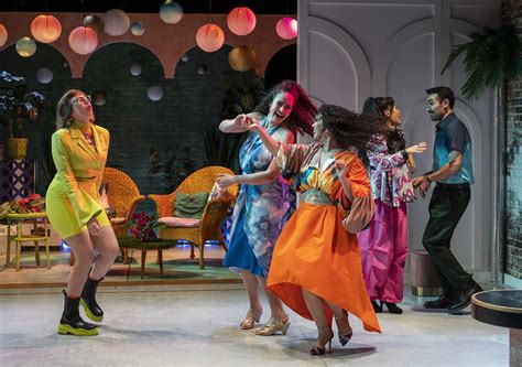 Theater: ‘Laughs in Spanish’ Rarely Delivers It » Urban Milwaukee