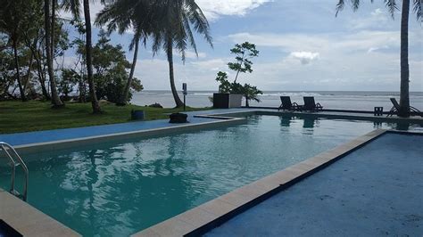 SUMATRA SURF RESORT (Krui) - Resort Reviews, Photos, Rate Comparison ...