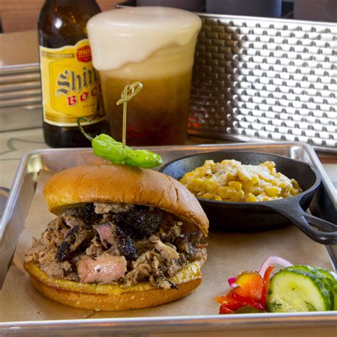 Brick's Smoked Meats | Restaurants | Sarasota Magazine