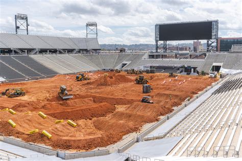 Protective Stadium filled with 9,200 tons of dirt for Supercross + Monster Jam events [PHOTOS ...