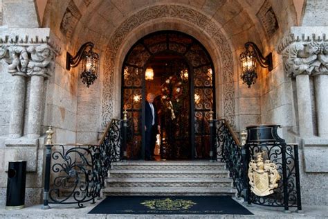 Hunkered at Mar-a-Lago, Trump makes his club a makeshift Situation Room
