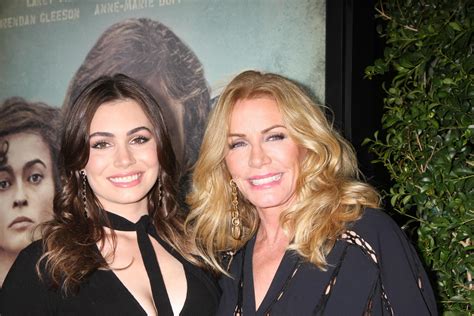 los angeles, oct 20 - sophie simmons, shannon tweed simmons à la ...