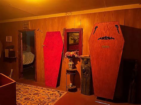 Would you buy this skeleton-filled TX home for $125K?