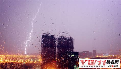 梦见狂风暴雨_梦到狂风暴雨_做梦梦见狂风暴雨是什么意思-周公解梦大全