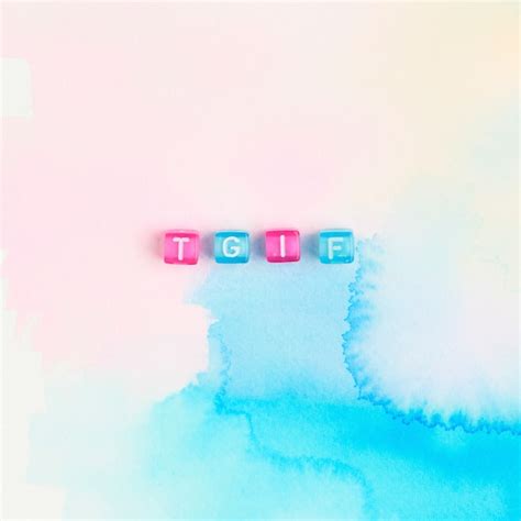 Tipografia di perline lettera alfabeto TGIF | Foto Gratis