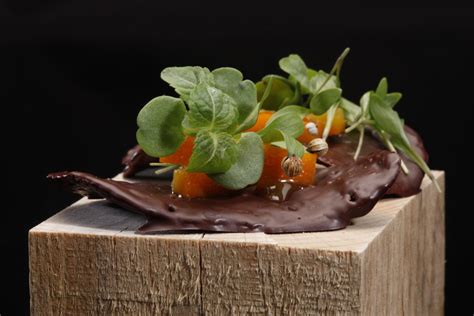 Dark Chocolate Crisps - WORLDCHEFS