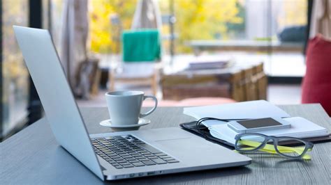 कर्मचारी को रियायत के रूप में 'वर्क फ्रॉम होम' की अनुमति से क्षेत्रीय ...