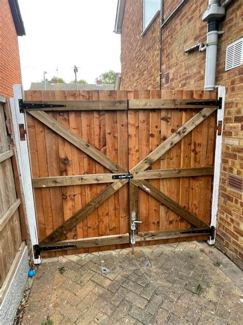 Garden Gates Harold Hill | 07901 136 056 | 1st 4 Fencing