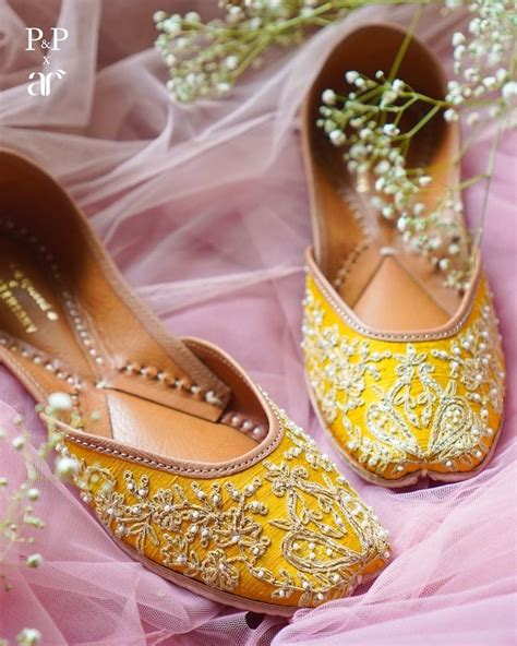 Latest Punjabi Juttis for the Desi Cinderella