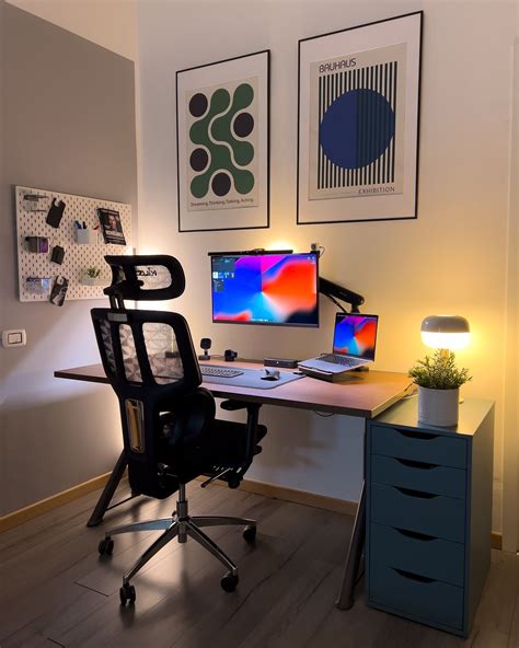 Pin by nai on Setups | Home office design, Small room setup, Home ...