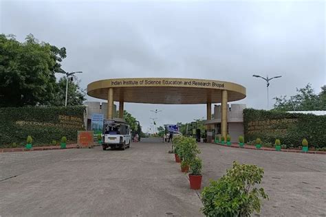 IISER Bhopal Faculty Profile - CollegeBatch.com