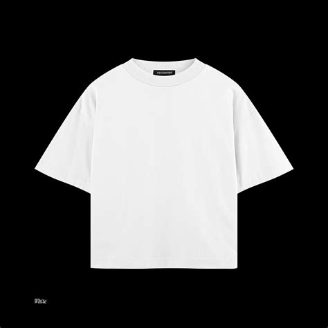 5 Boxy Fit T-Shirt Mockups 2024 [1 FREE] :: Behance