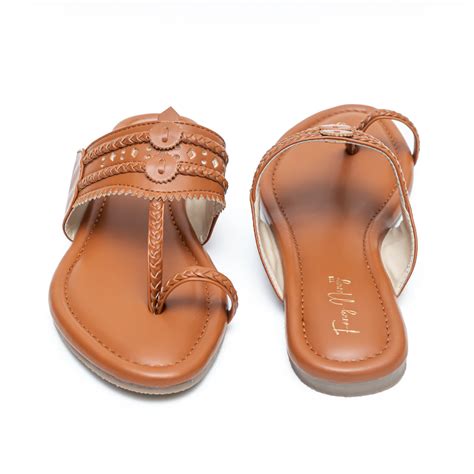 Traditional Kolhapuri Flats - Tan – Dapperfeet