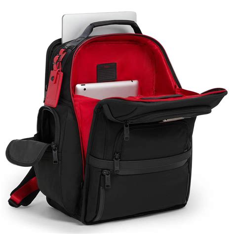 Alpha TUMI Brief Pack®