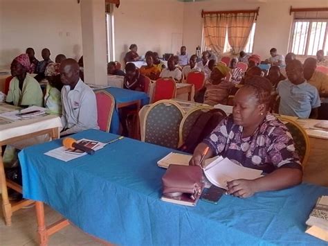 LUO FM - Information For Development