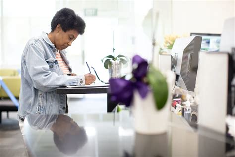 Adult Outpatient Program | Momentum for Health