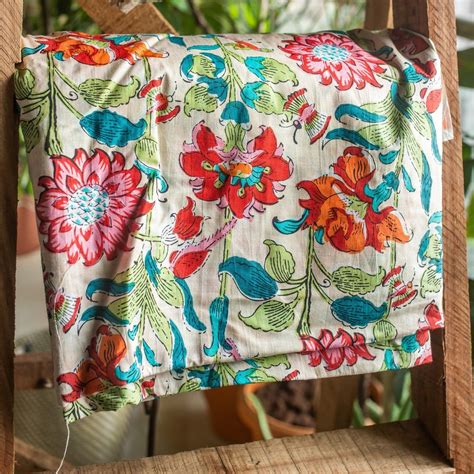 Red & Blue Flowers Entwine Cotton Floral Screen Printed Fabric – House ...