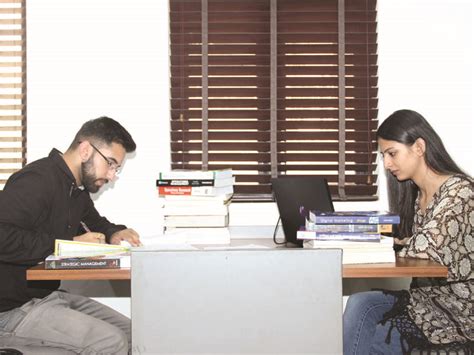 Human Resource Management Program Highlights - Lloyd Business School