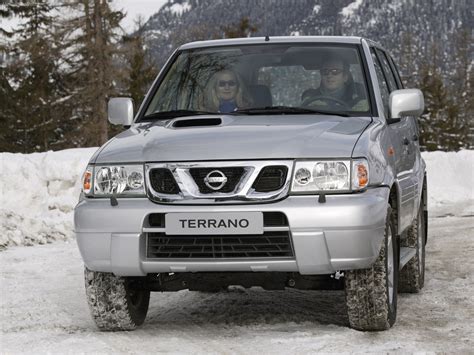 Nissan Terrano (2005) - picture 4 of 14 - 800x600