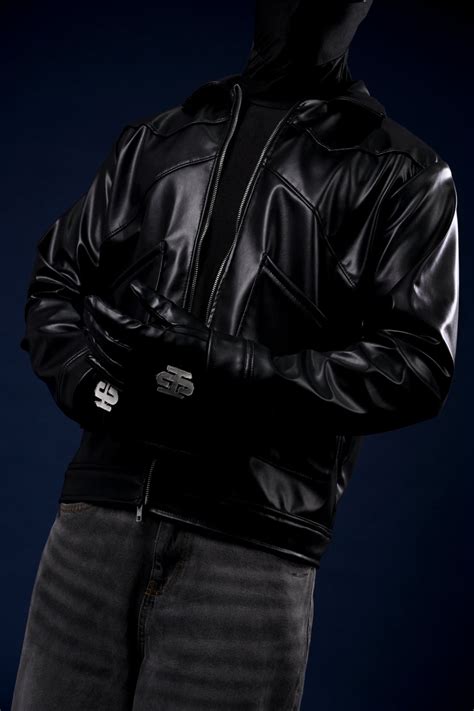 Charactr - Best Aesthetic Streetwear Brand in India | Unisex Clothing