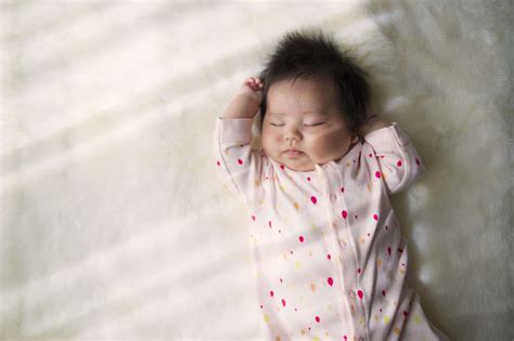 How Much Sleep Does a Four-Week-Old Baby Need? - Motherly