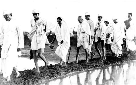 गाँधी जयंती पर निबंध - Gandhi Jayanti Essay in Hindi - The SimpleHelp