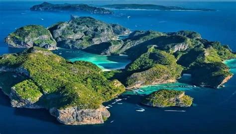 Phi Phi Islands in Thailand: A Guide Of 2025