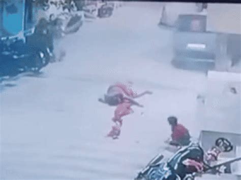 Speeding car runs over woman and 4 children in Kota
