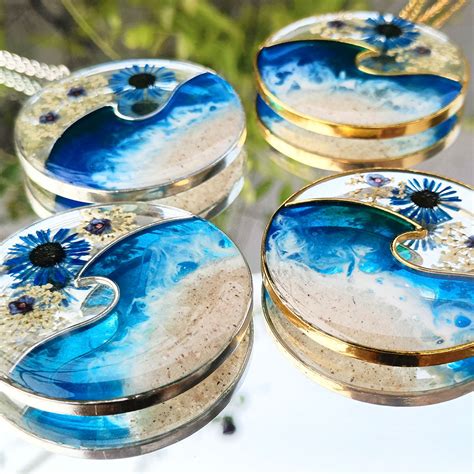 Ocean Crest Real Dried Flower Necklace