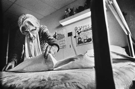 STORMI GREENER ¬• sgreener@startribune.com Sheri Eke has a prosthetic leg that allows her to walk, r