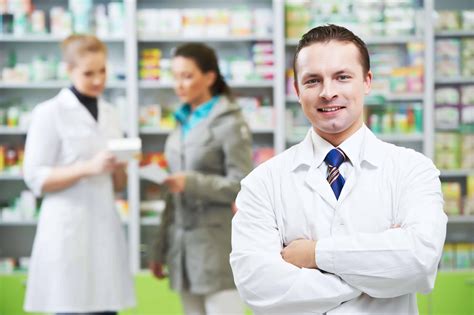Pharmacy Technician Job Description, Qualifications, and Career
