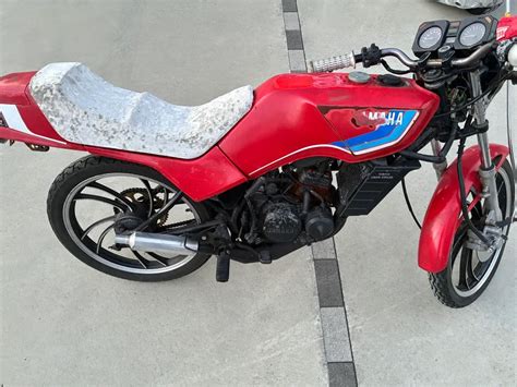 純正屋！D122 1点のみ純正部品新品未使用 リアキャリア ヤマハ RZ50（2） 4-4/29（せ） 【公式通販】