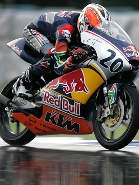 Scholtz dominates in the rain at Brno Qualifier