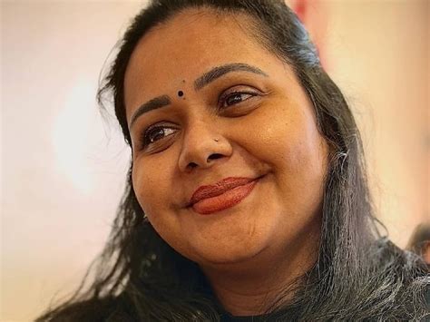 വിവാഹമോചനം, പ്രണയ വിവാദങ്ങൾ; രേഖ രതീഷിന്റെ സുഹൃത്ത് ഈശ്വർ രഘുനാഥൻ ആരാണ് ...