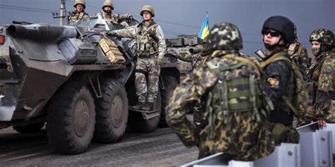 俄乌冲突再升级！战争或一触即发，乌克兰能否等来美国出手？_腾讯新闻