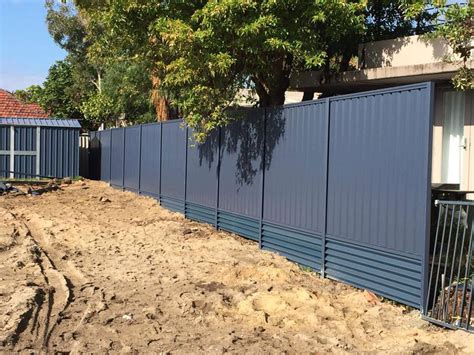 Colorbond Fencing Installation 的图像结果