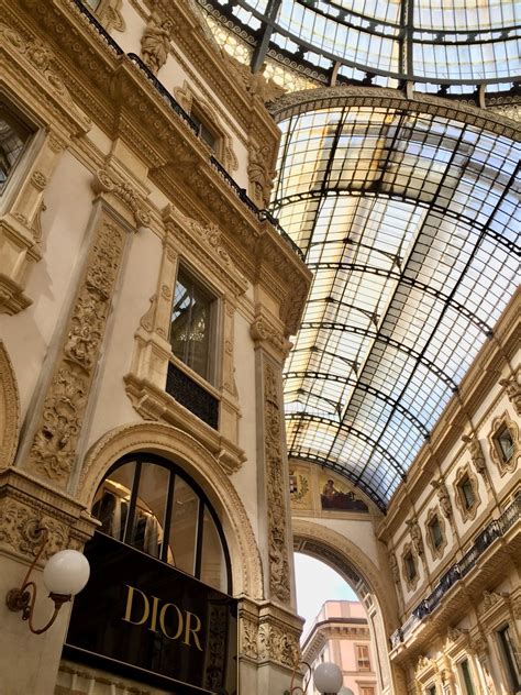 Dior, Milan MI | Paesaggi, Sfondi vintage, Sfondi