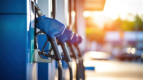 Florida gas prices slightly lower than last week