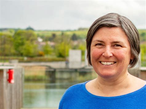 Zoe Laird's Instagram, Twitter & Facebook on IDCrawl