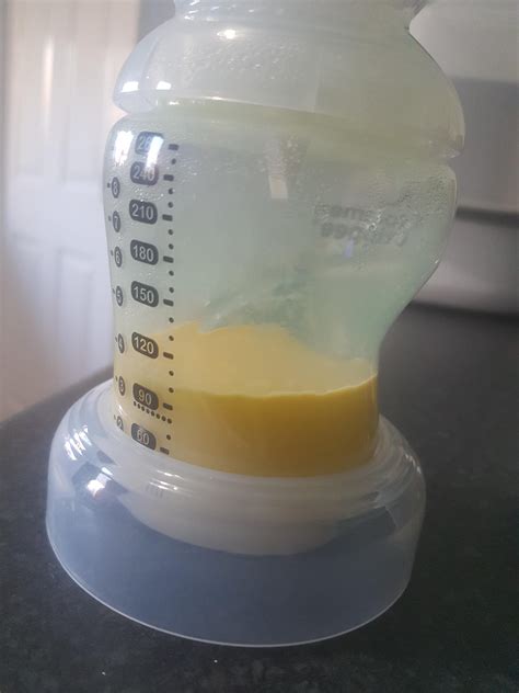 Is this a normal colour for breast milk? : r/beyondthebump