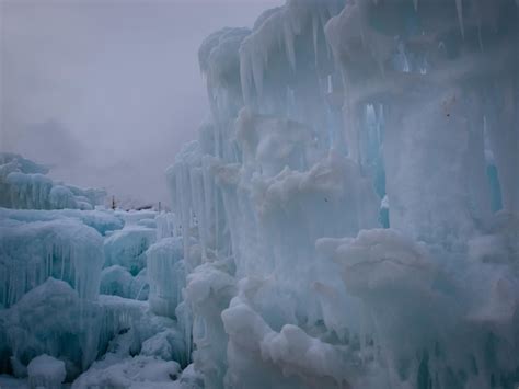 Ice castles of silverthorne, colorado. | Premium Photo
