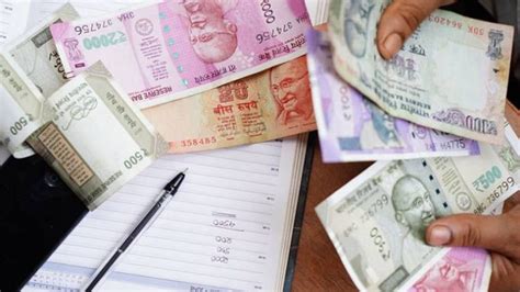 परिवार के साथ जरूर शेयर करनी चाहिए पैसों से जुड़ी ये खास बातें - these ...